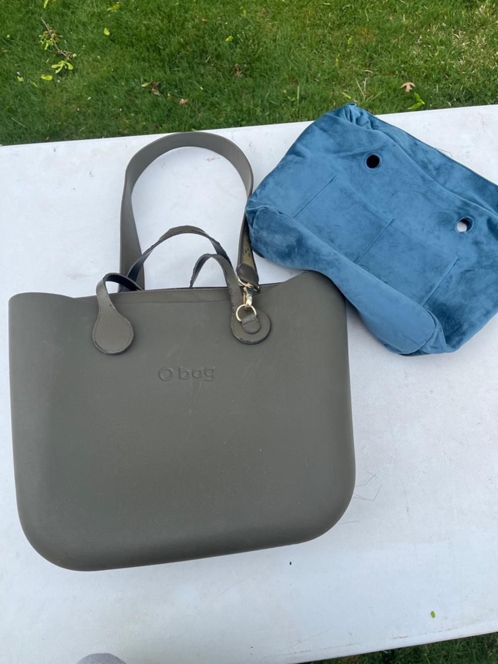 O bag Matte Olive Tote with Removable Teal Insert